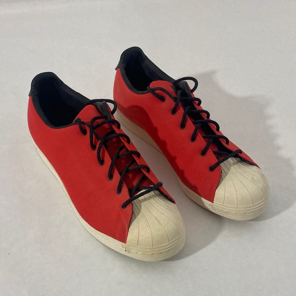 Adidas Men’s sz11  Red 80s shoes slightly used.